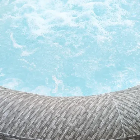 La Harmony Jacuzzi With Garden Split