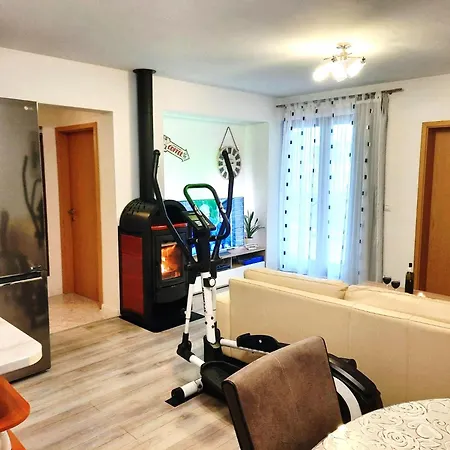 Apartment La Harmony Jacuzzi With Garden Split