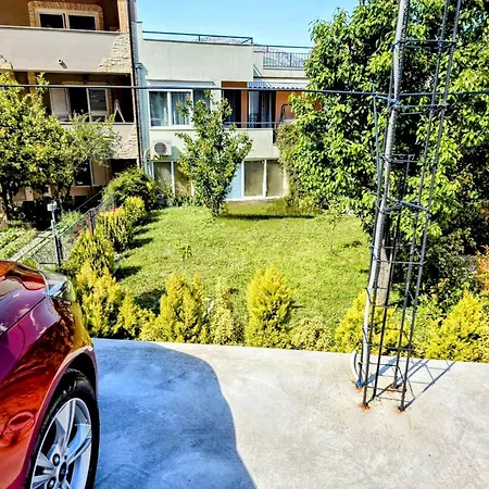La Harmony Jacuzzi With Garden Apartment Split