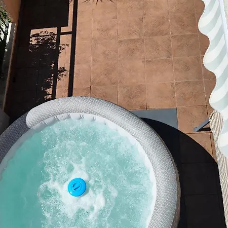 Apartment La Harmony Jacuzzi With Garden Split
